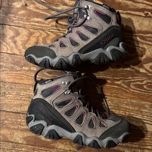 Oboz Gray tan hiking boots Footwear 7.5/38 euro